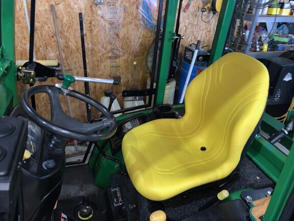 2014 John Deere 2025R Tractor Compact