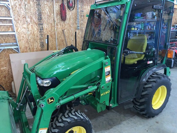 2014 John Deere 2025R Tractor Compact
