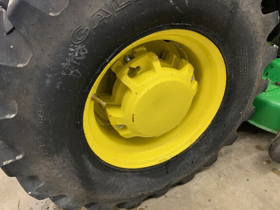 2018 John Deere 2032R Tractor Compact