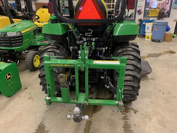 2018 John Deere 2032R Tractor Compact