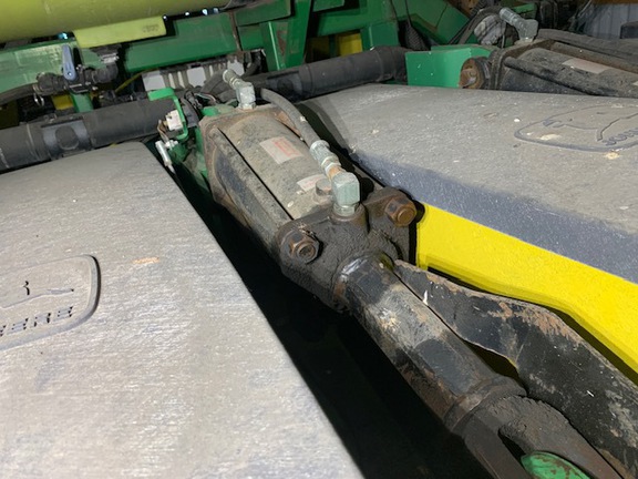 John Deere 1750 Planter