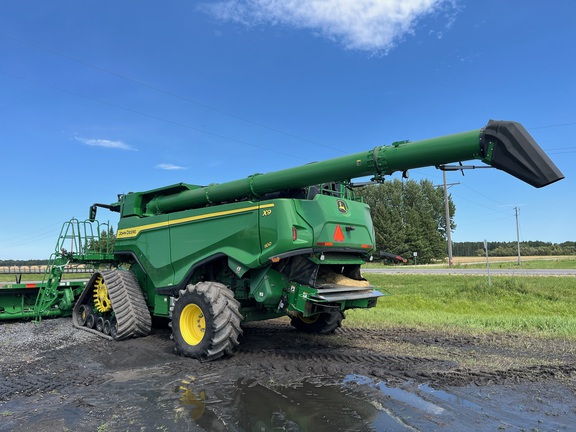 2021 John Deere X9 1100 Combine