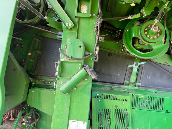 2021 John Deere X9 1100 Combine