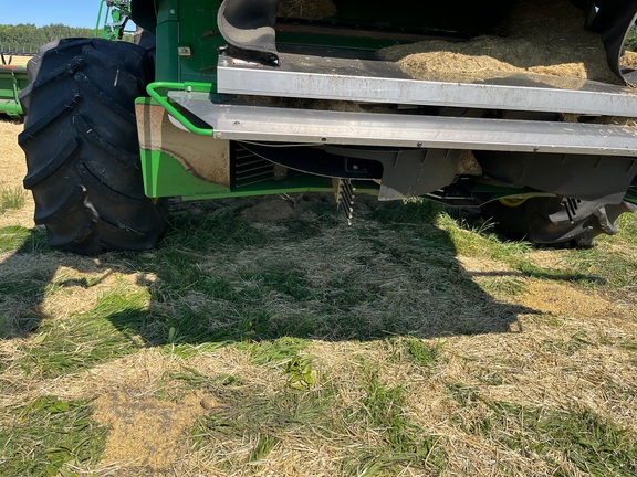 2022 John Deere X9 1100 Combine