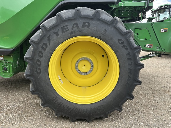 2022 John Deere X9 1100 Combine