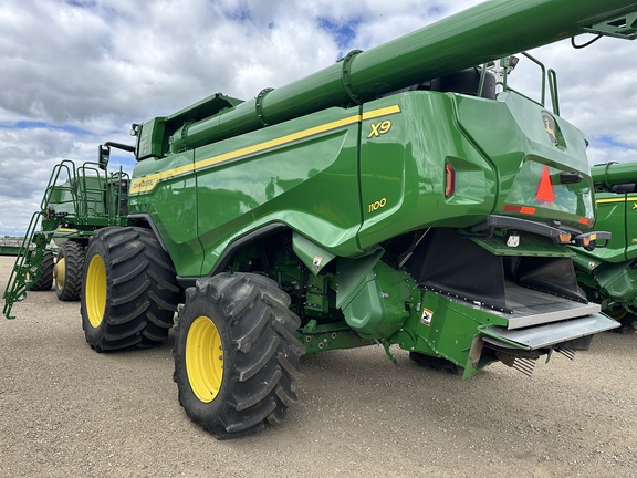 2022 John Deere X9 1100 Combine