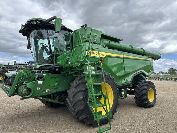 2022 John Deere X9 1100 Combine