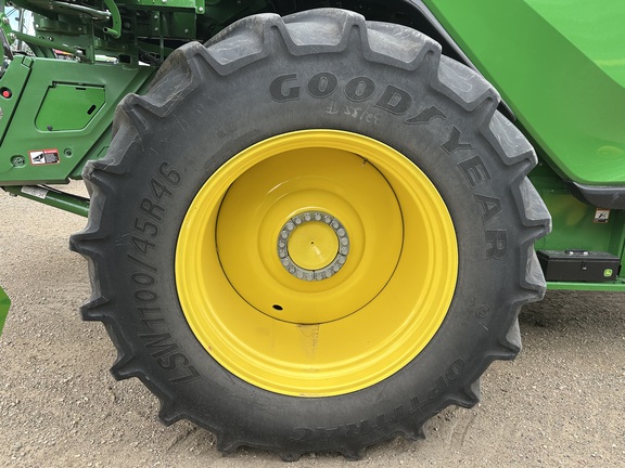 2022 John Deere X9 1100 Combine