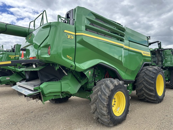 2022 John Deere X9 1100 Combine