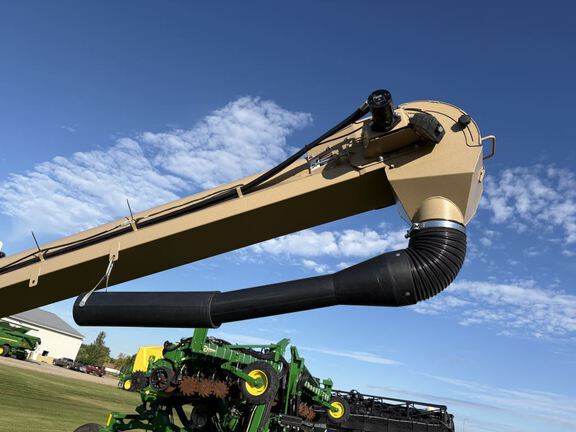 2022 Unverferth 2755XL Tender