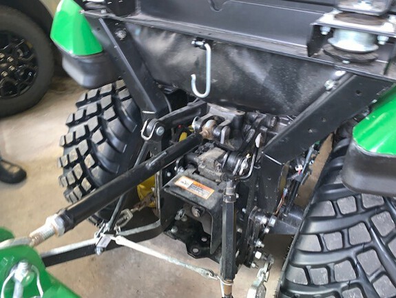 2023 John Deere 2025R Tractor Compact