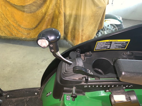 2023 John Deere 2025R Tractor Compact