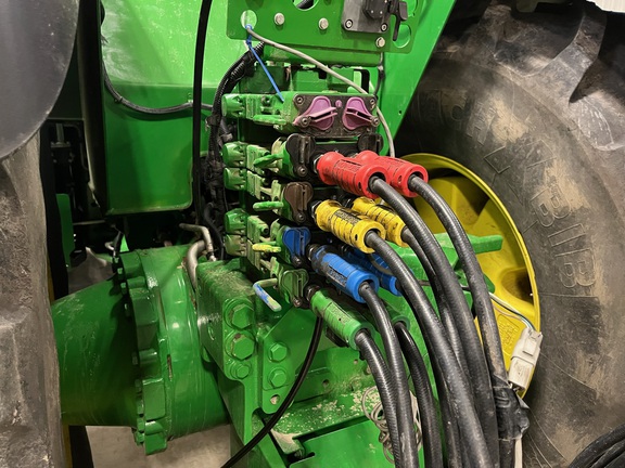 2015 John Deere 9520R Tractor 4WD