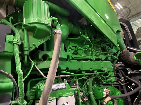 2015 John Deere 9520R Tractor 4WD