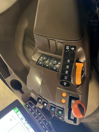 2015 John Deere 9520R Tractor 4WD