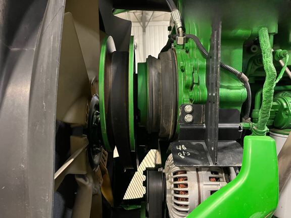 2015 John Deere 9520R Tractor 4WD