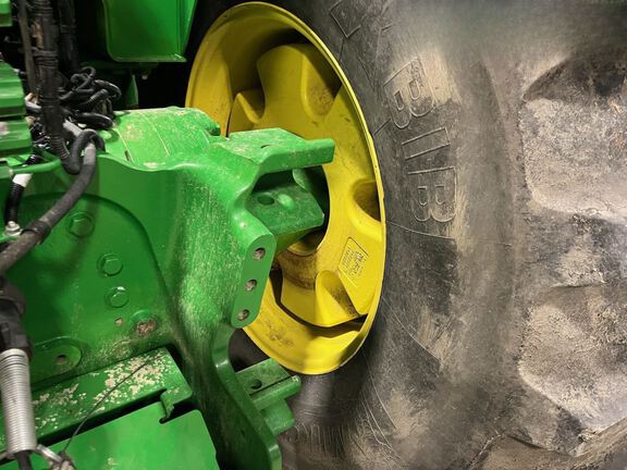 2015 John Deere 9520R Tractor 4WD