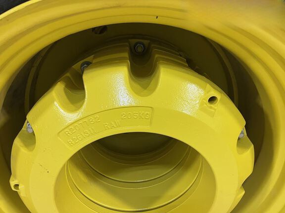 2015 John Deere 9520R Tractor 4WD