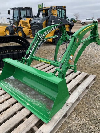 2025 John Deere 3046R Tractor Compact