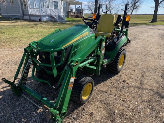 2015 John Deere 1025R Tractor Compact