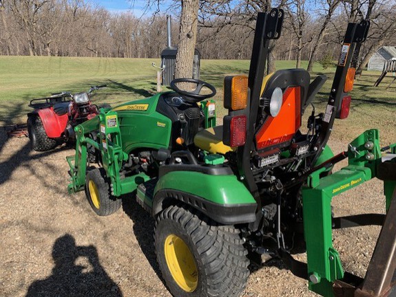 2015 John Deere 1025R Tractor Compact