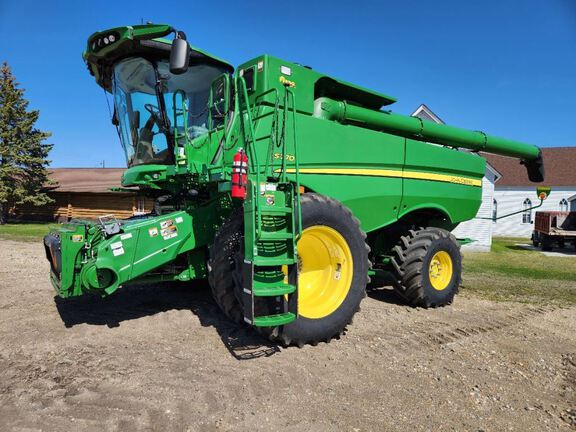 2023 John Deere S770 Combine