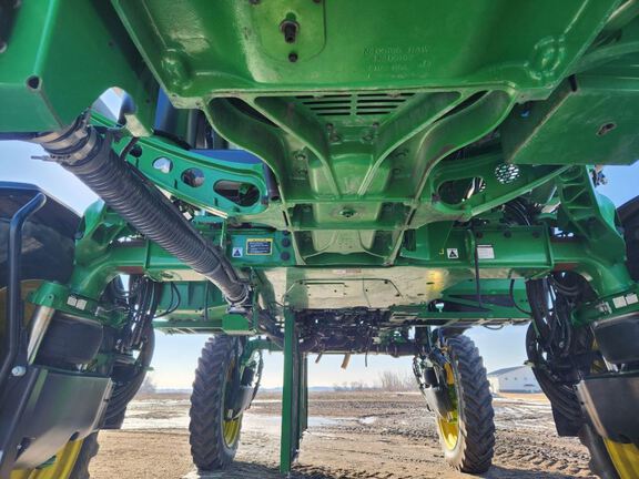 2020 John Deere R4044 Sprayer/High Clearance