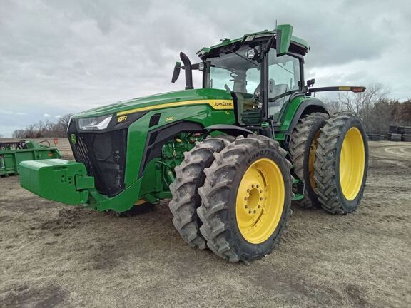 2022 John Deere 8R 340 Tractor