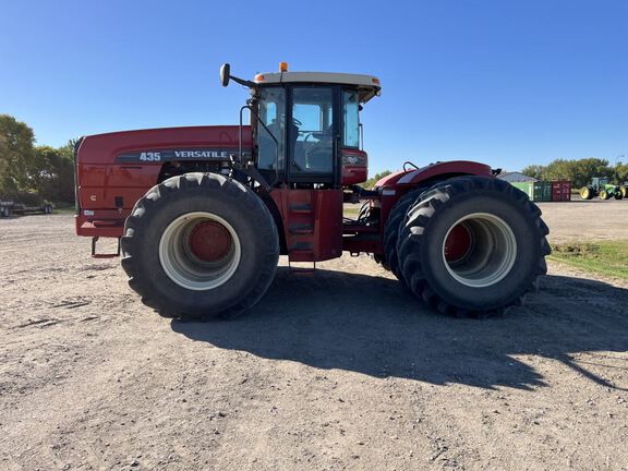 2012 Versatile 435 Tractor 4WD