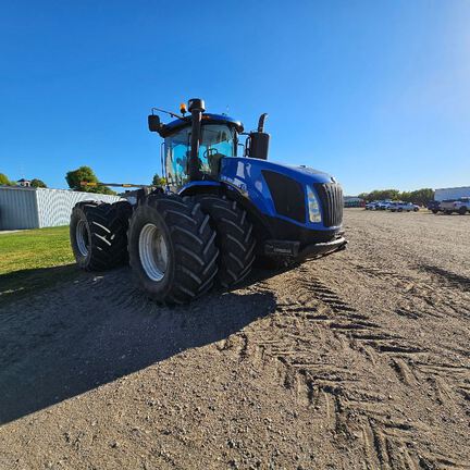 2012 New Holland T9.670 Tractor 4WD