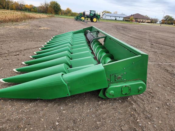 Clark Equipment 12R 22 Header Corn Head