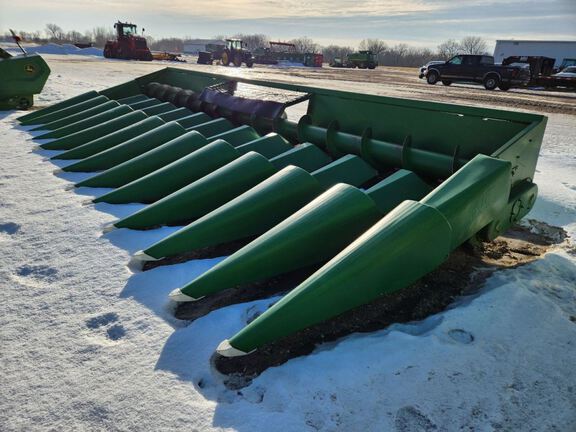 Clark Equipment 12R 22 Header Corn Head