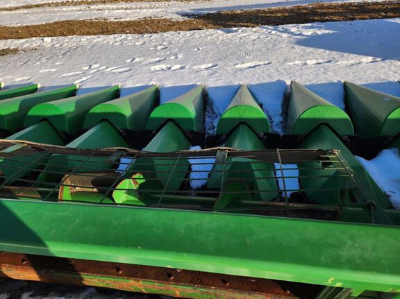 Clark Equipment 12R 22 Header Corn Head