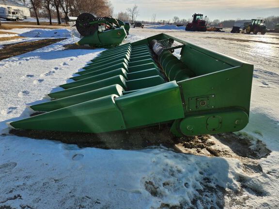 Clark Equipment 12R 22 Header Corn Head