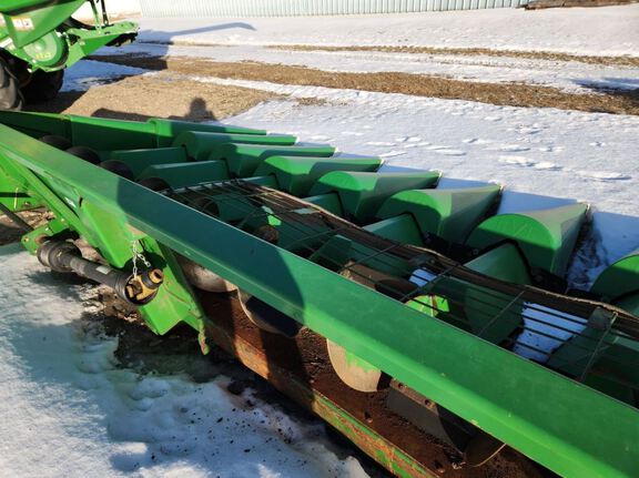 Clark Equipment 12R 22 Header Corn Head