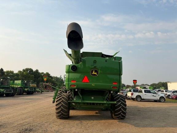 2024 John Deere S780 Combine