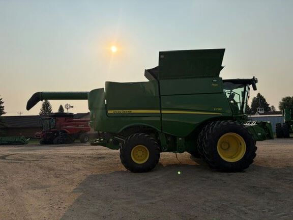 2024 John Deere S780 Combine