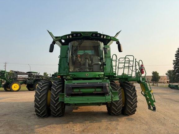 2024 John Deere S780 Combine