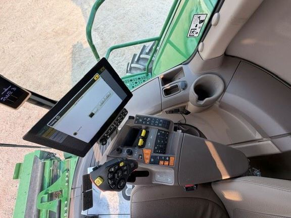 2024 John Deere S780 Combine