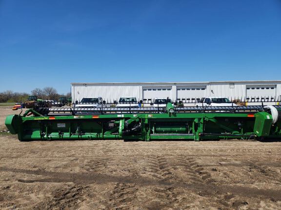 2024 John Deere RD40F Header Combine