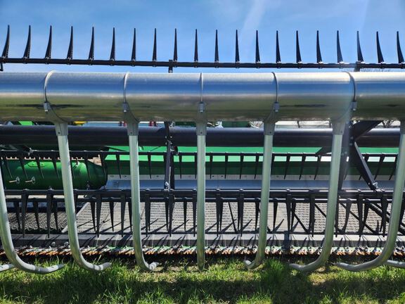 2024 John Deere RD40F Header Combine