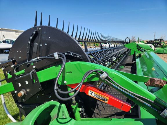 2024 John Deere RD40F Header Combine