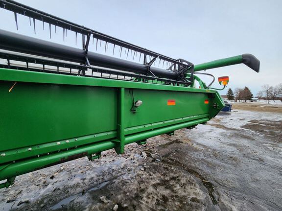 2010 John Deere 635F Header Combine