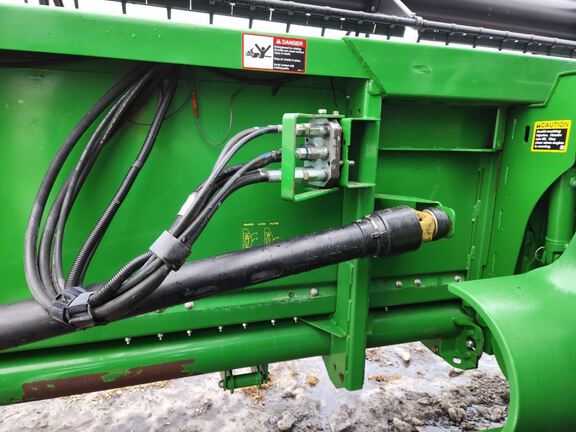 2010 John Deere 635F Header Combine