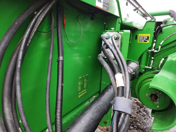 2010 John Deere 635F Header Combine