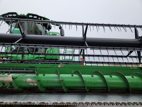 2010 John Deere 635F Header Combine