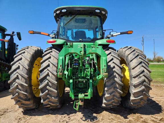 2014 John Deere 8335R Tractor
