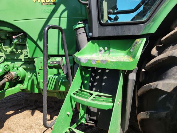 2014 John Deere 8335R Tractor