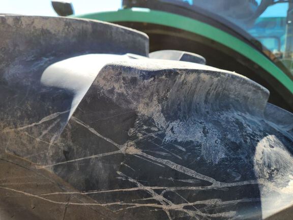 2014 John Deere 8335R Tractor