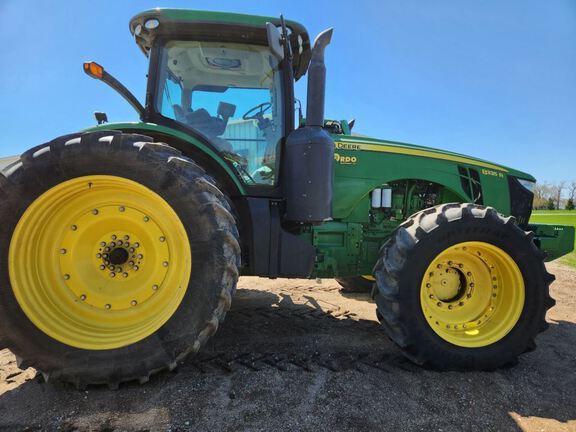 2014 John Deere 8335R Tractor